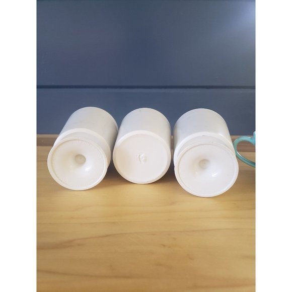 Mid Century Plastic Cups - Picture 2 of 4